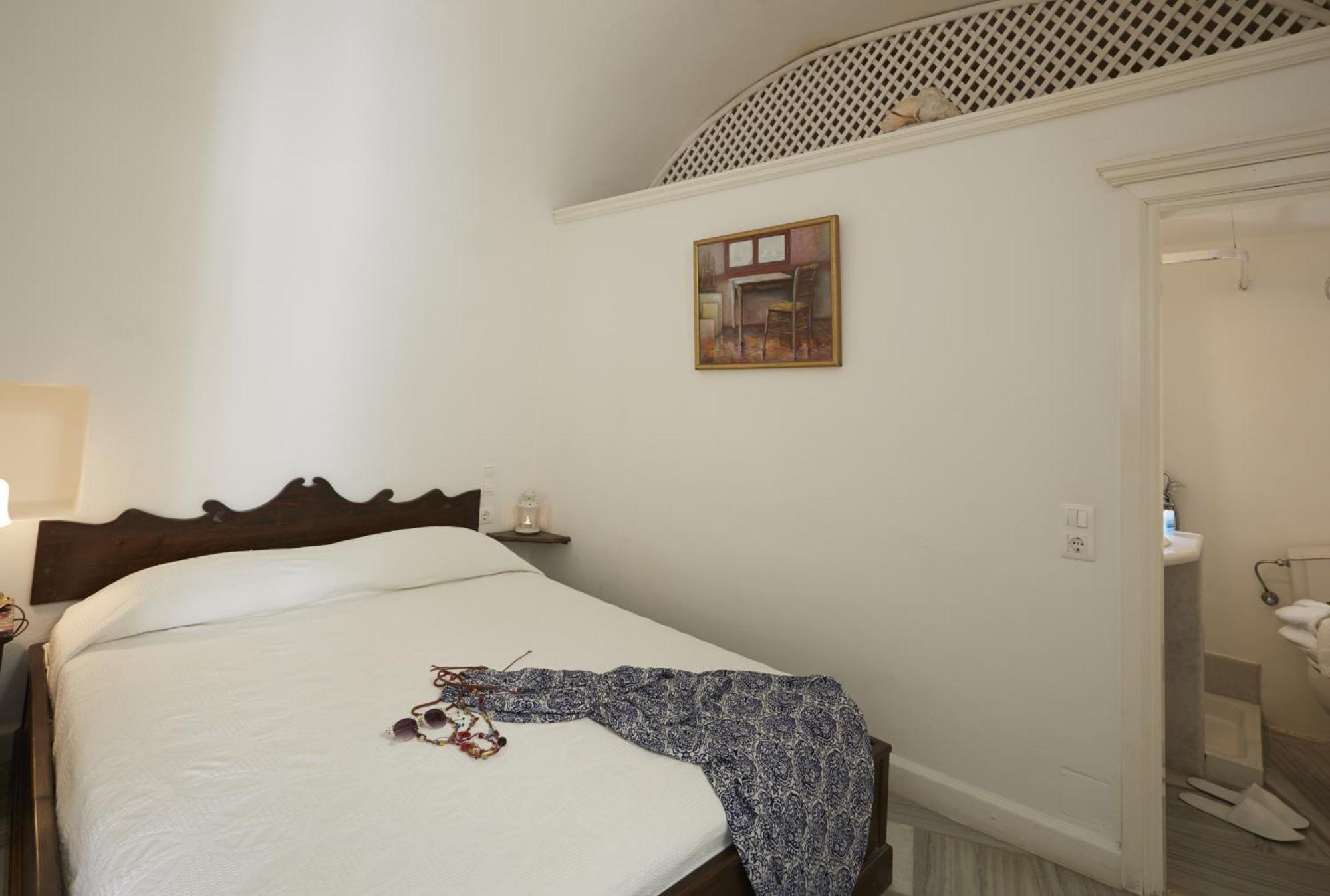 Cori Rigas Suites Фира Стая снимка