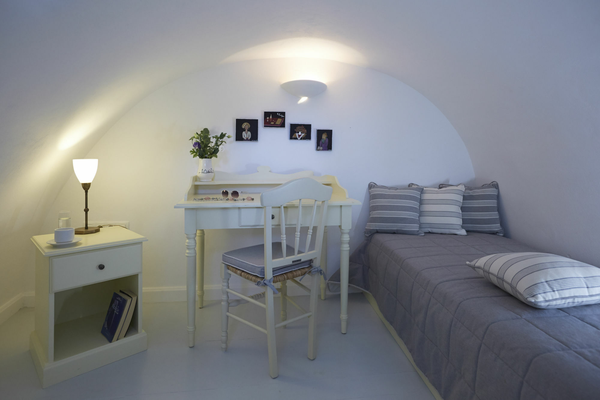 Cori Rigas Suites Фира Екстериор снимка